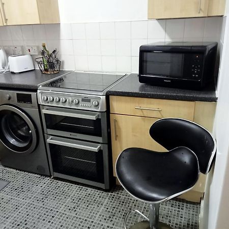 Studio Apartment In London, Bethnal Green Eksteriør billede