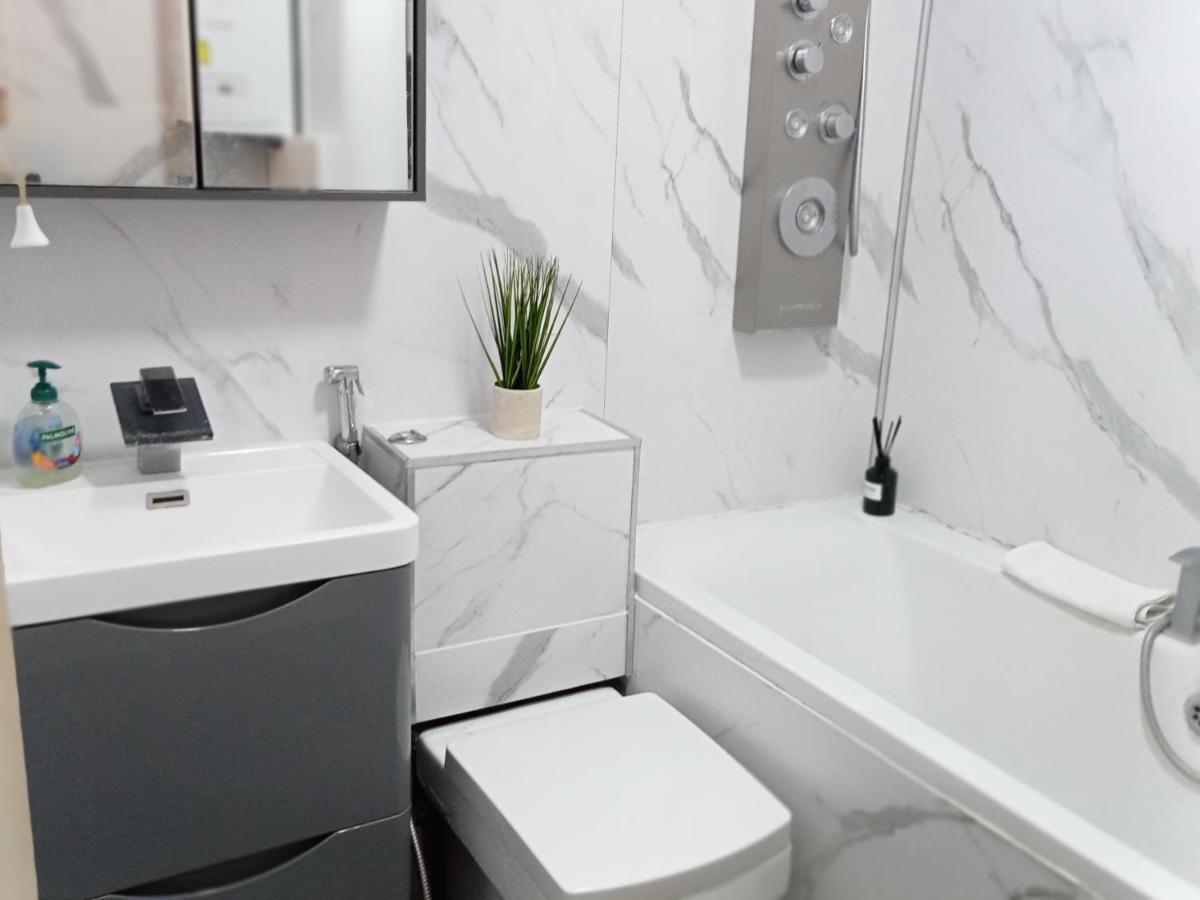 Studio Apartment In London, Bethnal Green Eksteriør billede