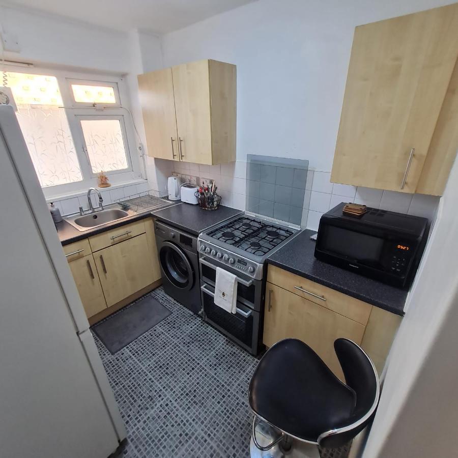 Studio Apartment In London, Bethnal Green Eksteriør billede