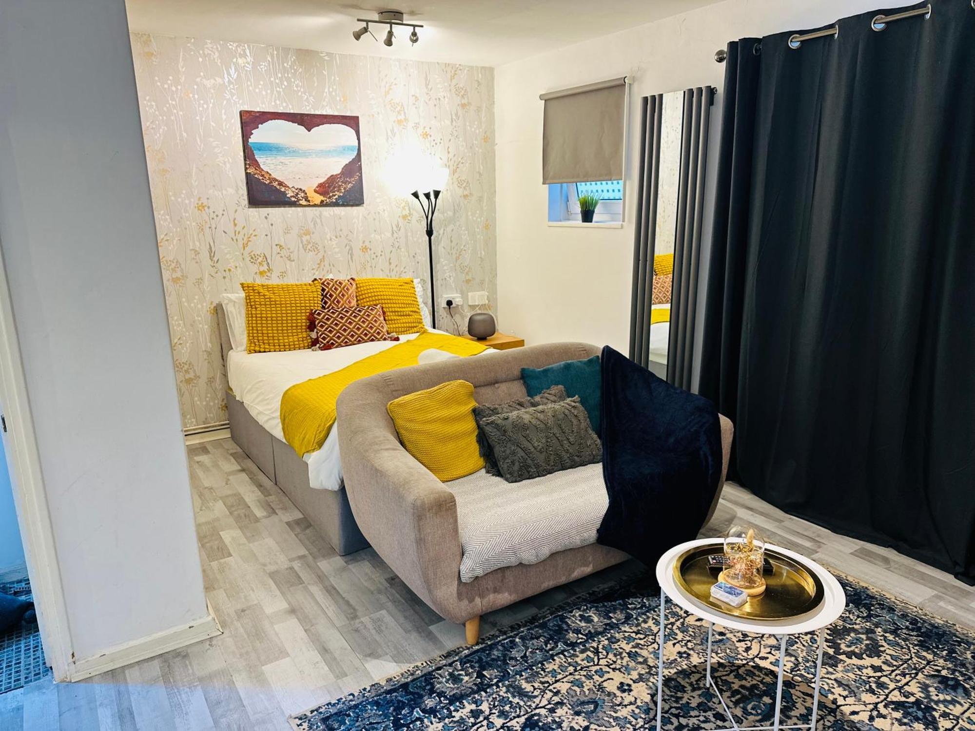 Studio Apartment In London, Bethnal Green Eksteriør billede