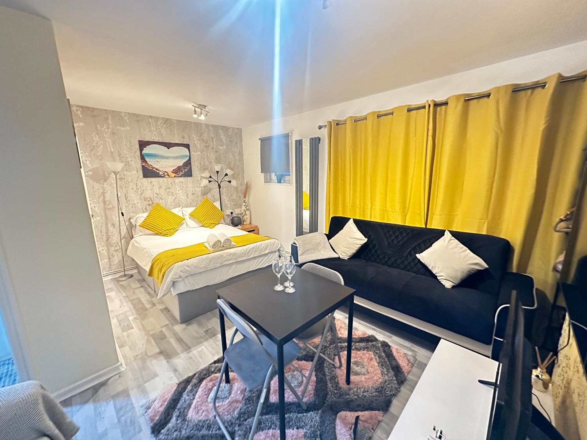 Studio Apartment In London, Bethnal Green Eksteriør billede